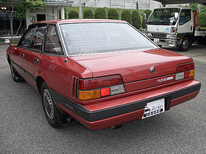 ニッサンレパード4D2000ターボZGX（PF30） 昭和