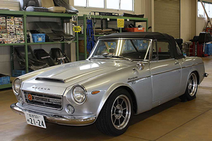 フェアレディ2000・SRL311（ローウィンドウ） 昭和42年式