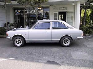 トヨタカローラ2Dセダン1200ハイDX（KE20）昭和47年式