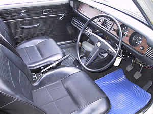 トヨタカローラ2Dセダン1200ハイDX（KE20）昭和47年式