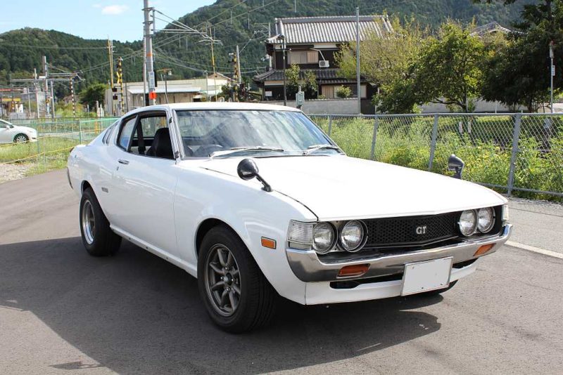 リリカ 日産 セレナにブリヂストン BLIZZAK VRX2 + TOPRUN KR10を装着
